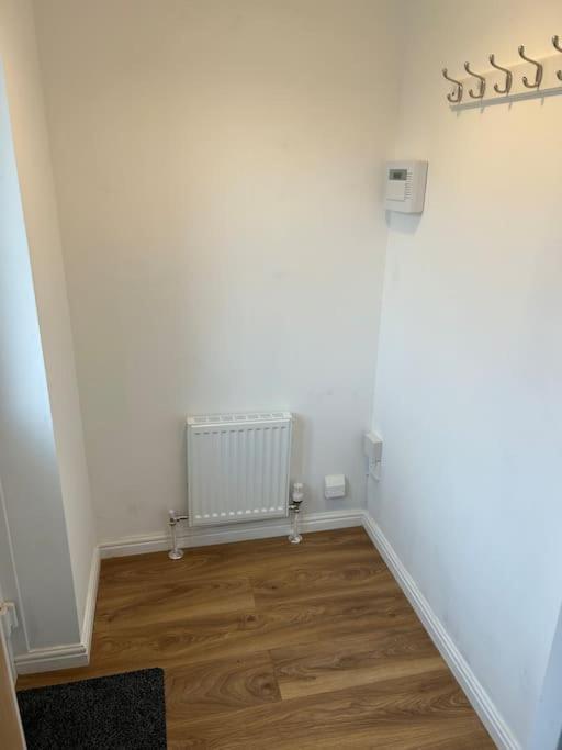 Fresh, Fully Equipped Modern House Can Sleep 5 Kiveton Park 外观 照片